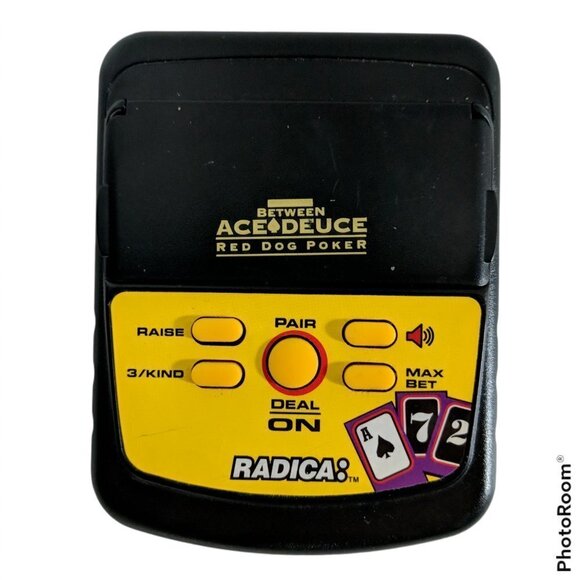 Radica Between Ace Deuce Red Dog Poker Game - Picture 2 of 4